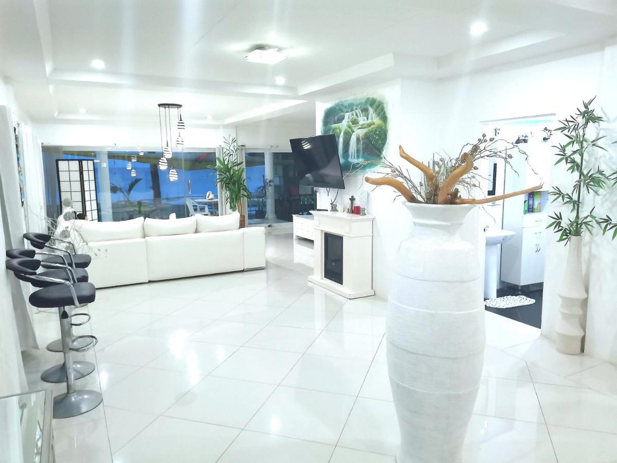 Beach Front White House Villa Maria  Экстерьер фото